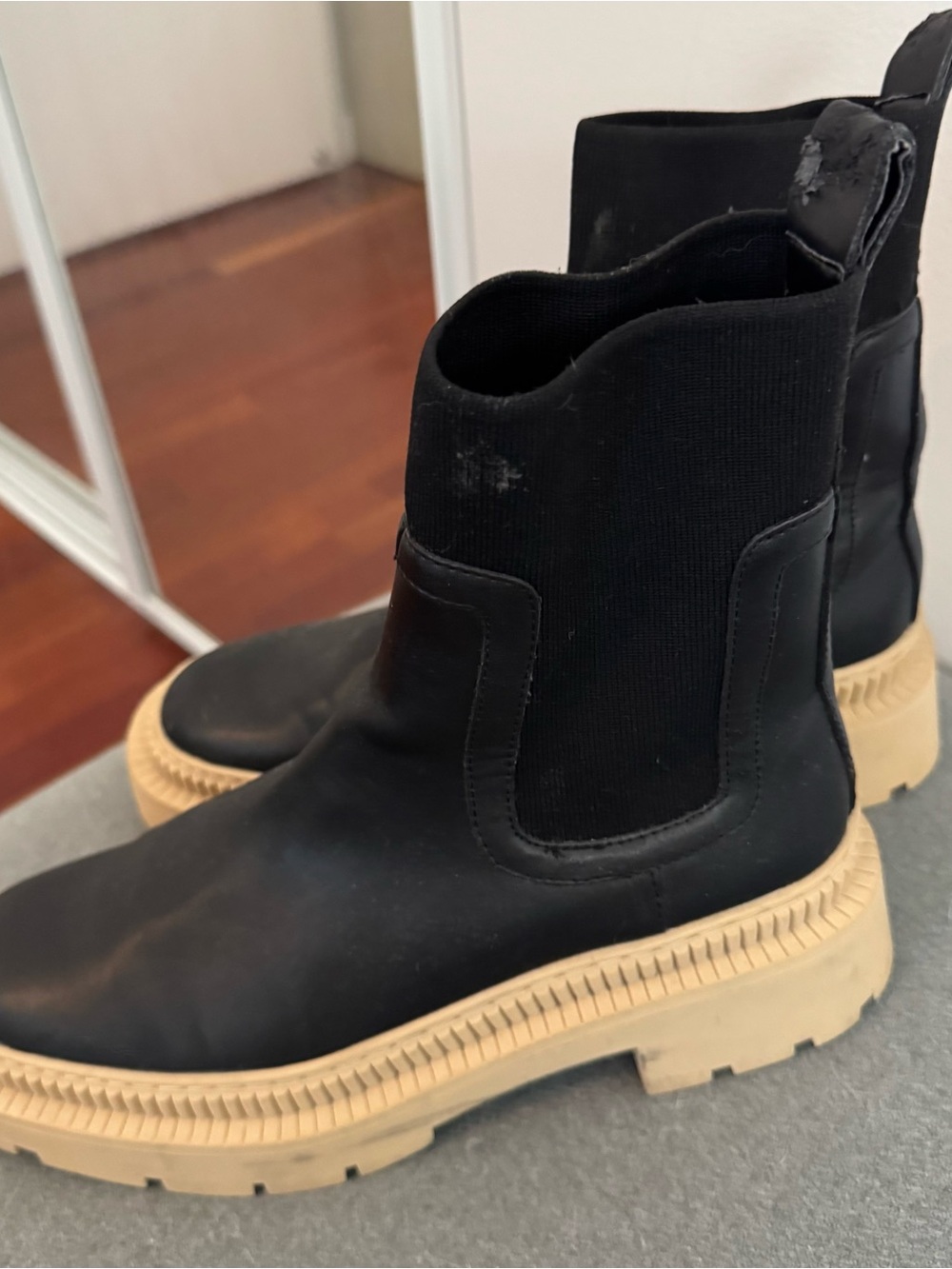 Mango Black Chelsea Lug Sole Platform Boots Size 9 - Picture 7 of 9